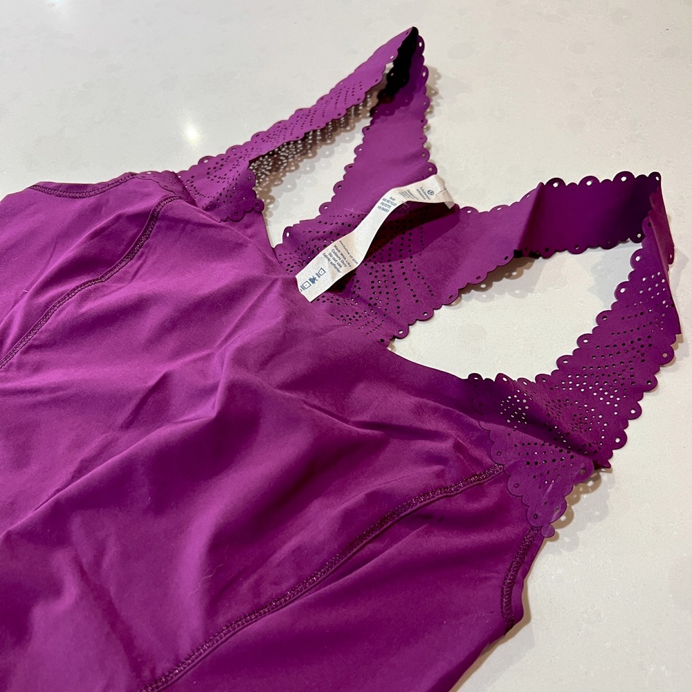 Lululemon Run a Marathon Singlet